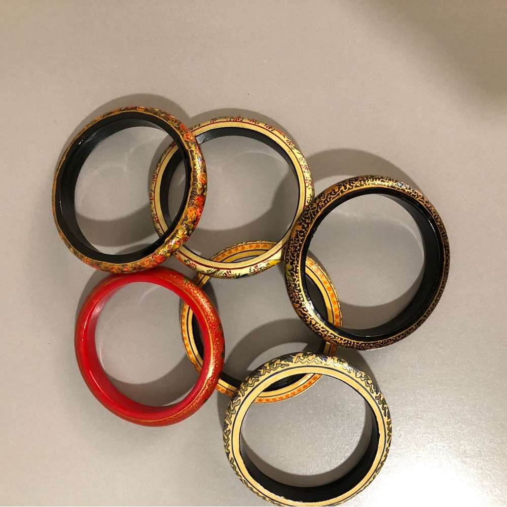 Floral Patterned Bangle Bracelet Set - image 5